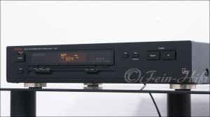 Luxman T-341L Stereo Tuner