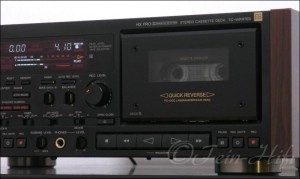 Zeigt die Detailansicht-Rechts von Sony TC-WR97 ES D