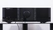 Zeigt die Frontansicht von Grundig Fine Arts V2 Stereo Verstärker